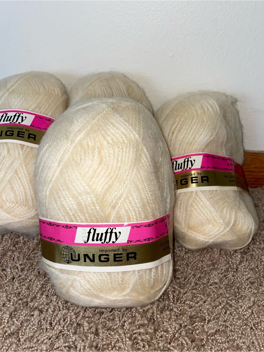 VNTGE lot of Soft Cream Acrylic Fluffy Yarn - 100% Acrylic